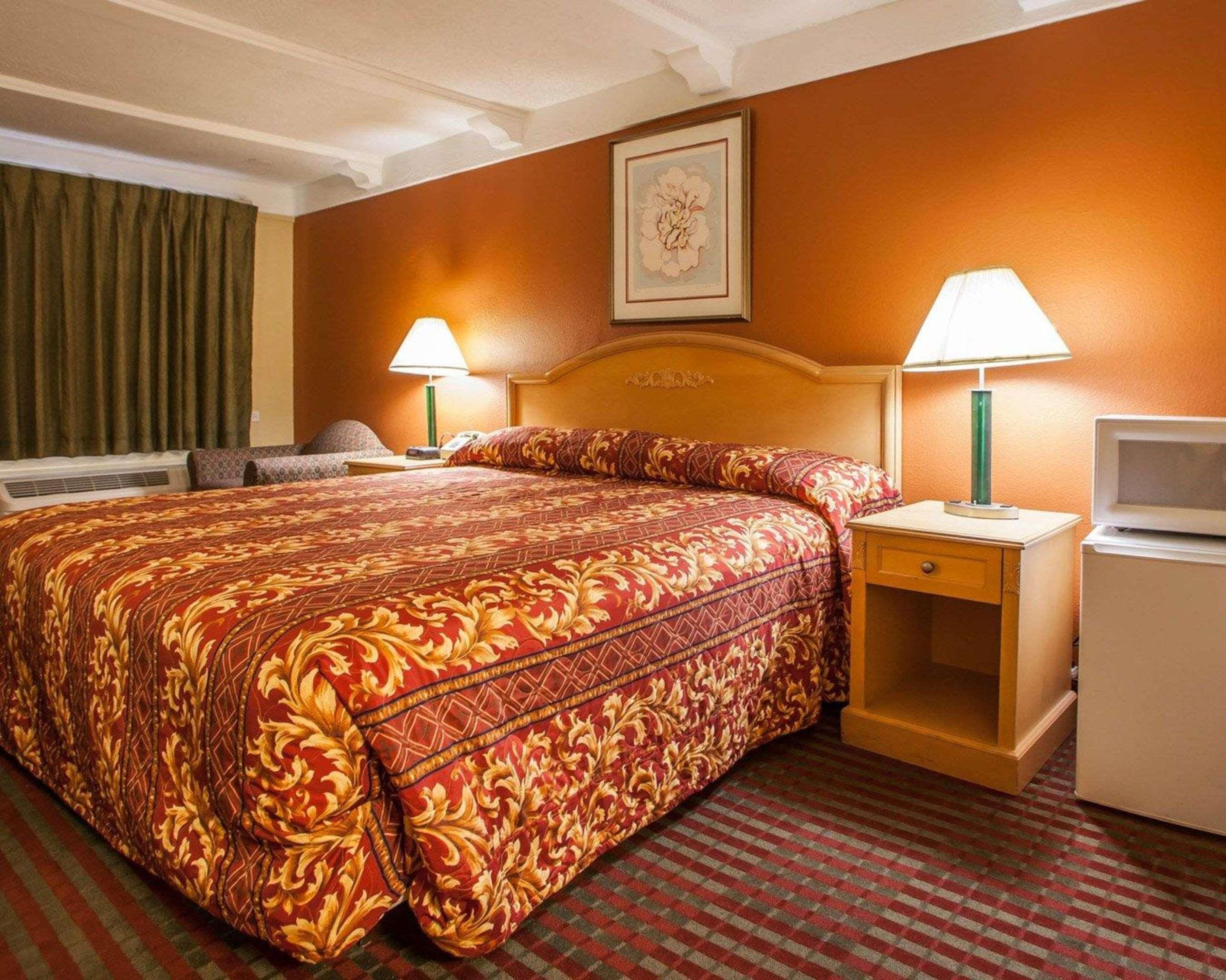 Relax Inn Saint Charles מראה חיצוני תמונה